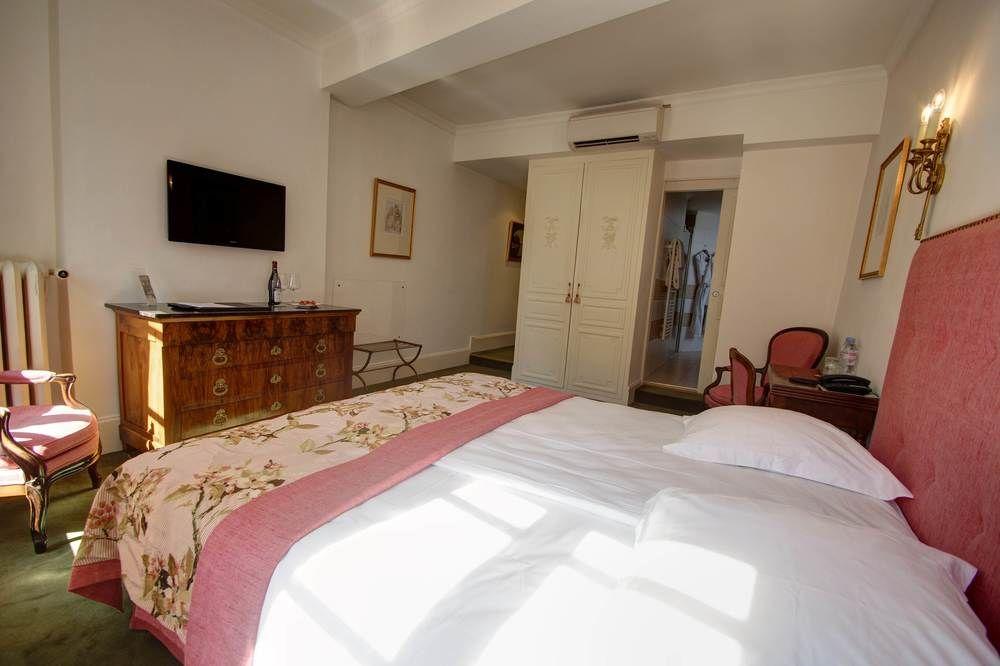 Hotel De La Poste Beaune  Bagian luar foto