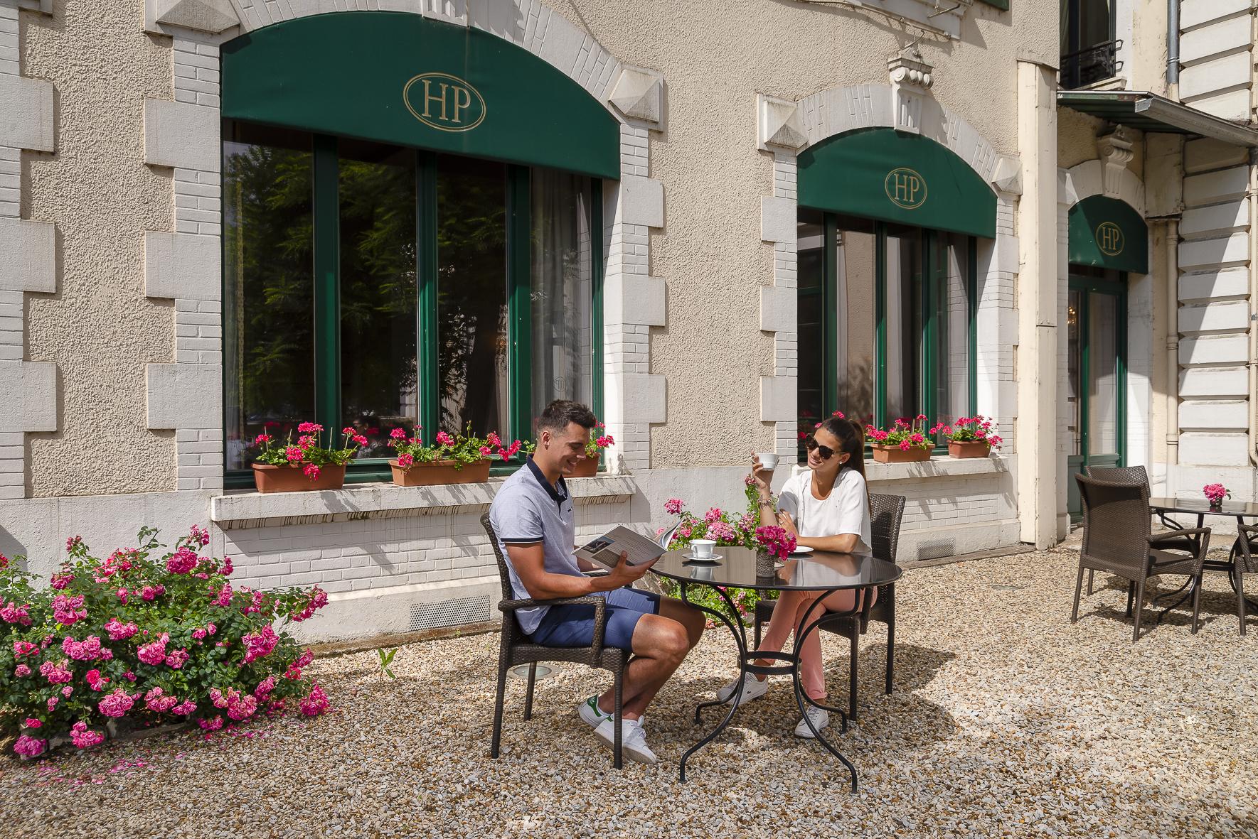 Hotel De La Poste Beaune  Bagian luar foto