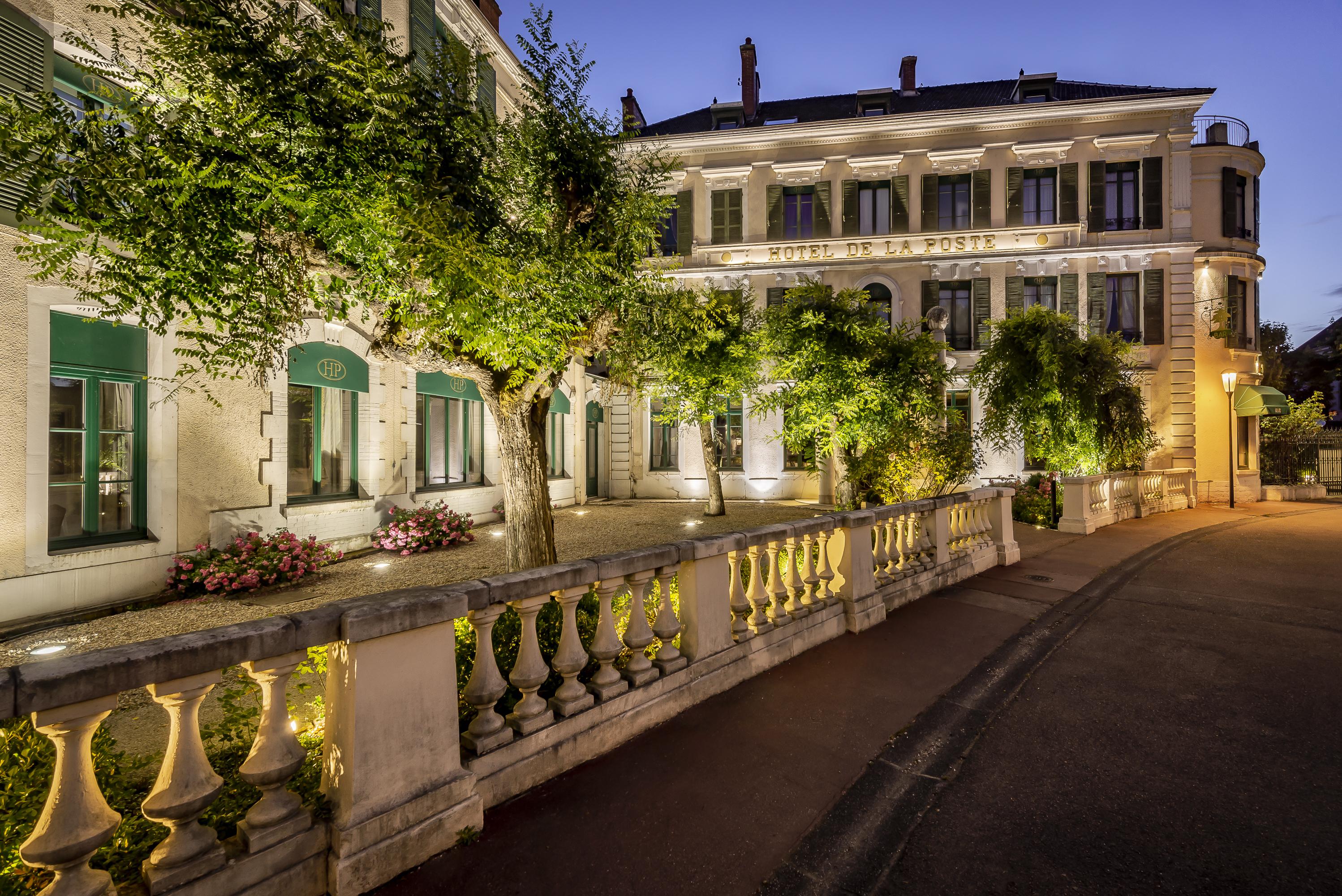 Hotel De La Poste Beaune  Bagian luar foto